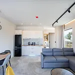 Pathos Seaside Suites