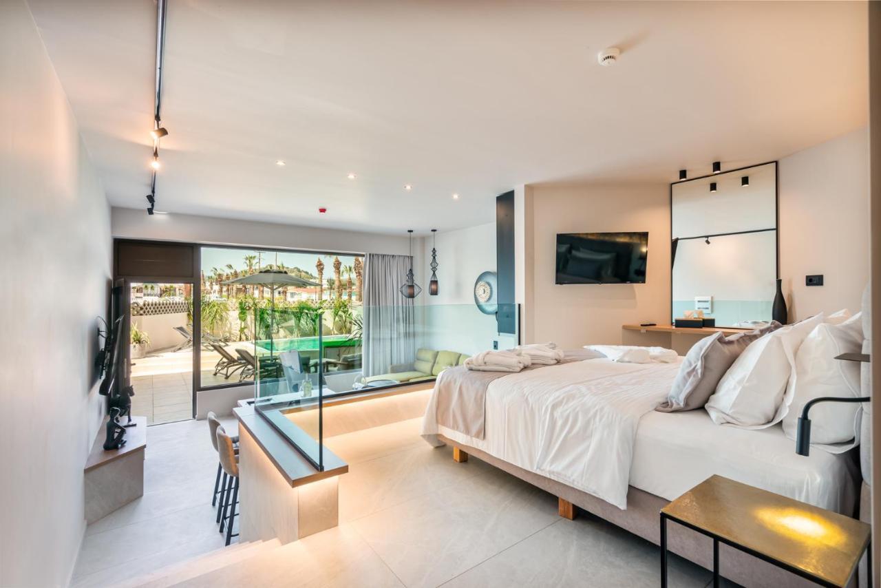 Pathos Seaside Hotel