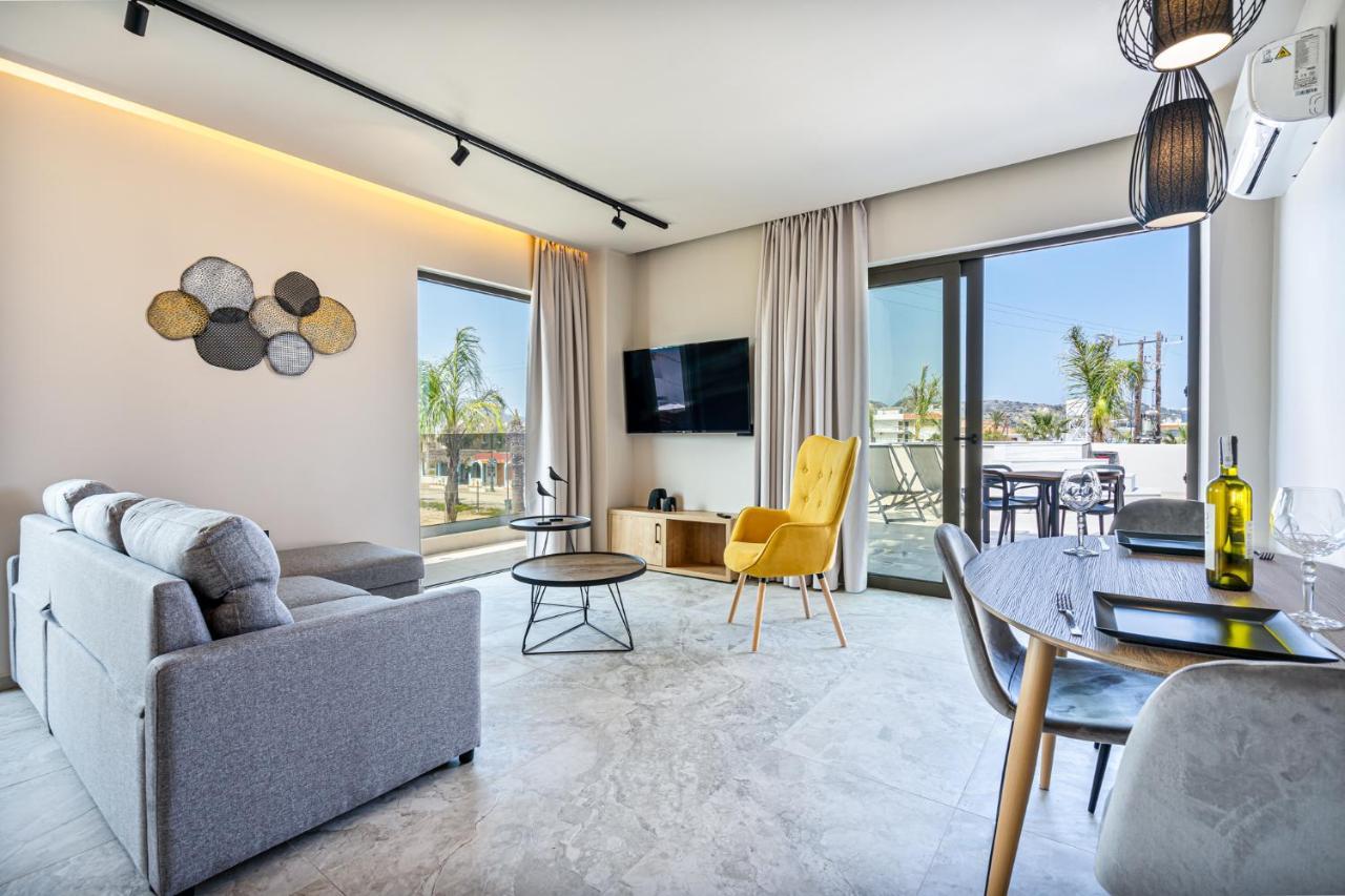 Pathos Seaside Hotell